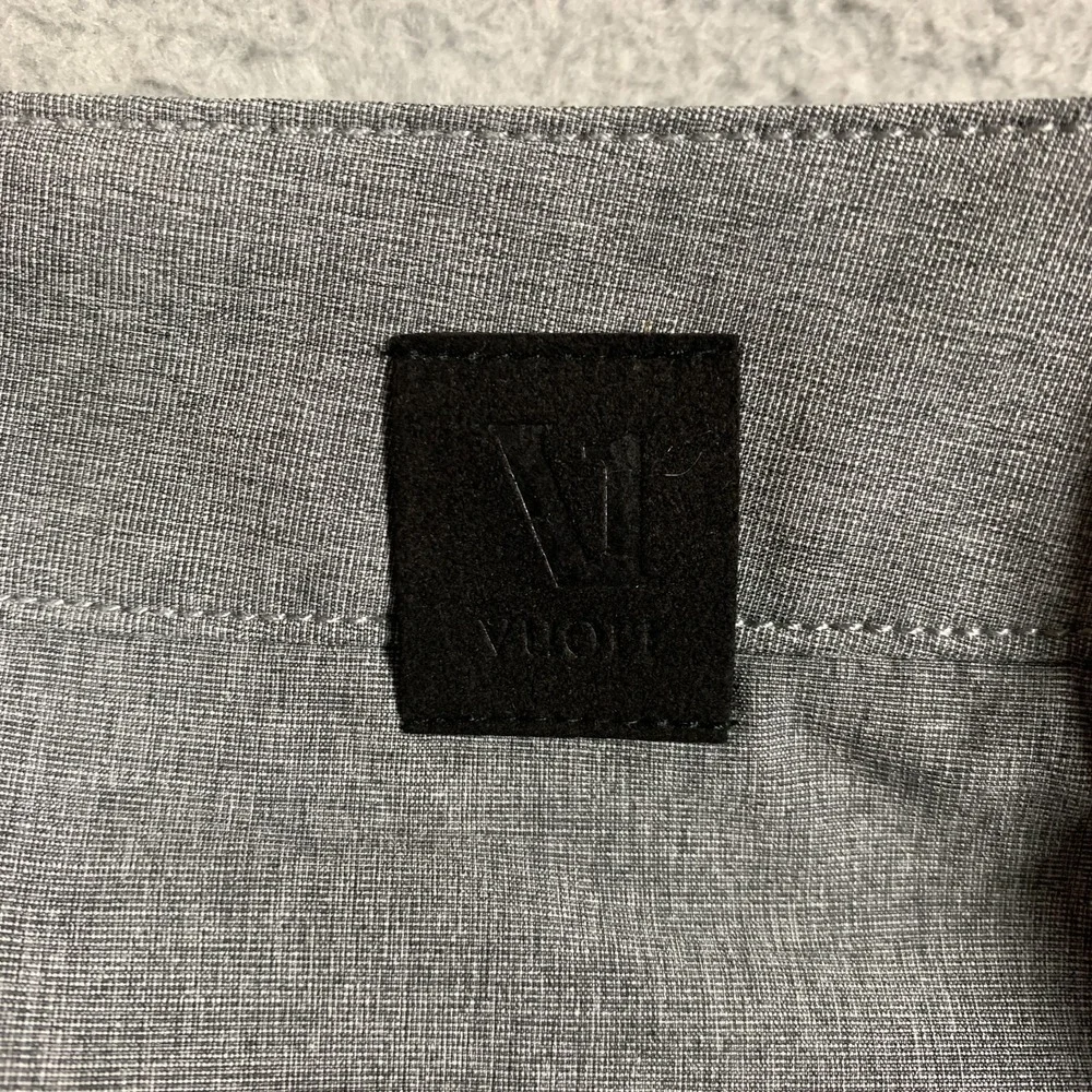 Vuori Aim Pants Mens Actual 36 x 31 Gray Stretch Athletic Slim Casual Commute - Picture 4 of 9